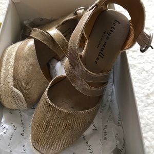 Bettye Muller Katy Espadrilles- Size 6
